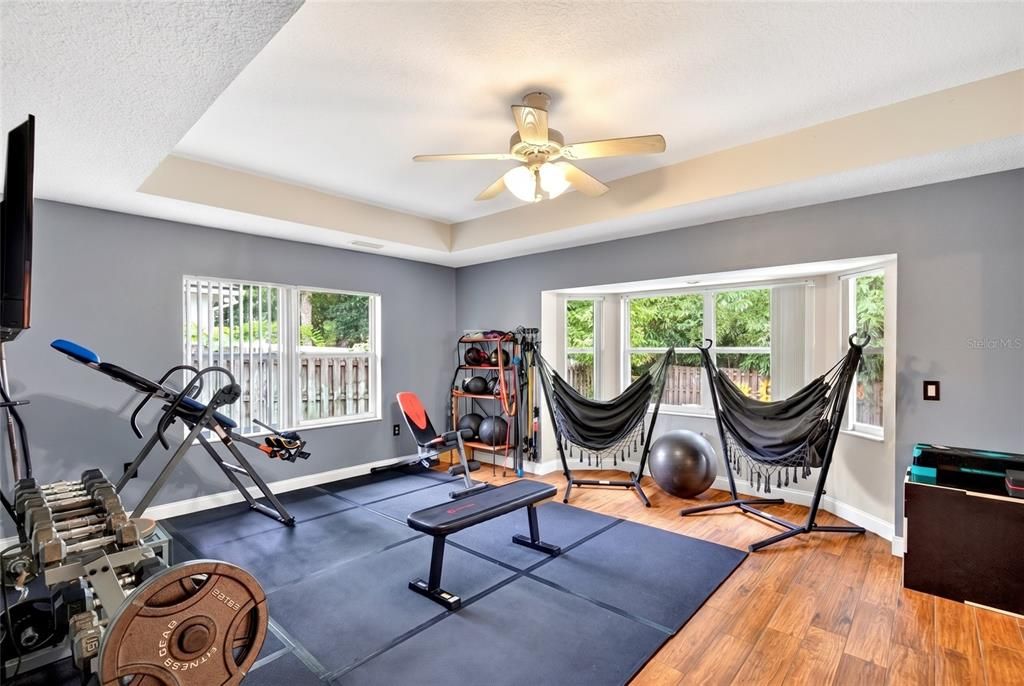 For Sale: $425,000 (4 beds, 3 baths, 2424 Square Feet)