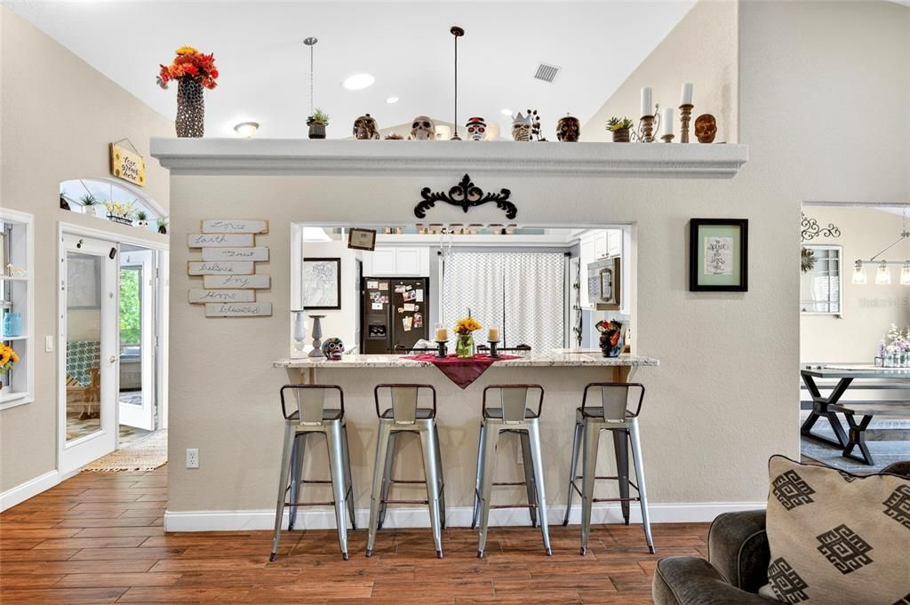 For Sale: $425,000 (4 beds, 3 baths, 2424 Square Feet)