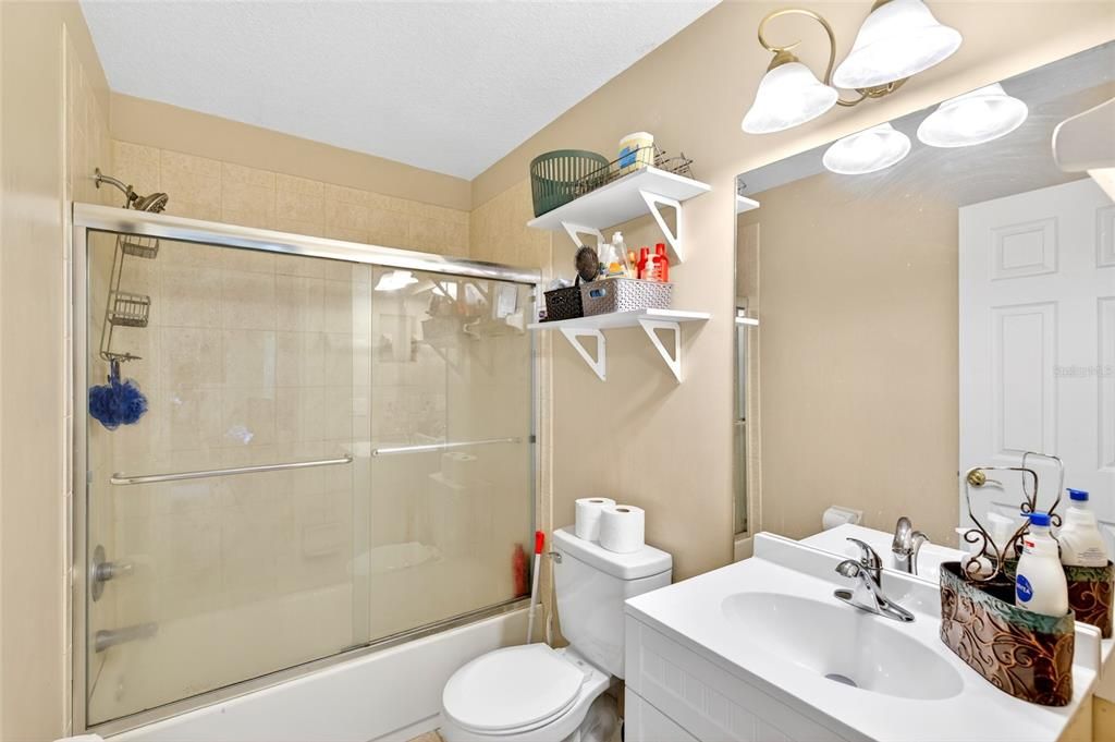 For Sale: $425,000 (4 beds, 3 baths, 2424 Square Feet)