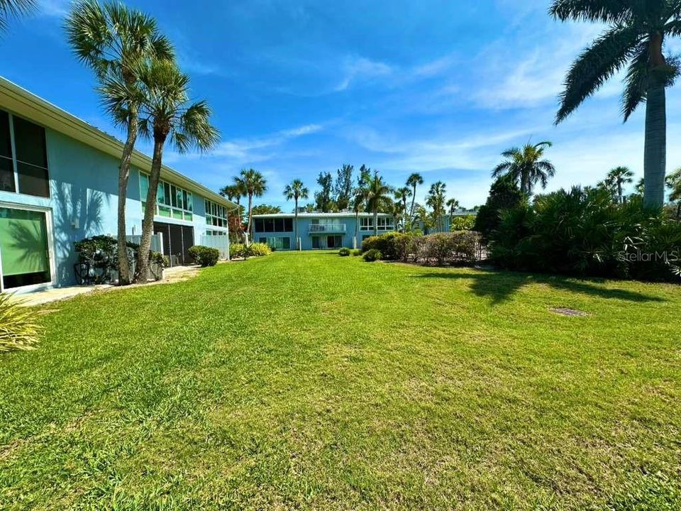 For Sale: $559,000 (2 beds, 2 baths, 1176 Square Feet)