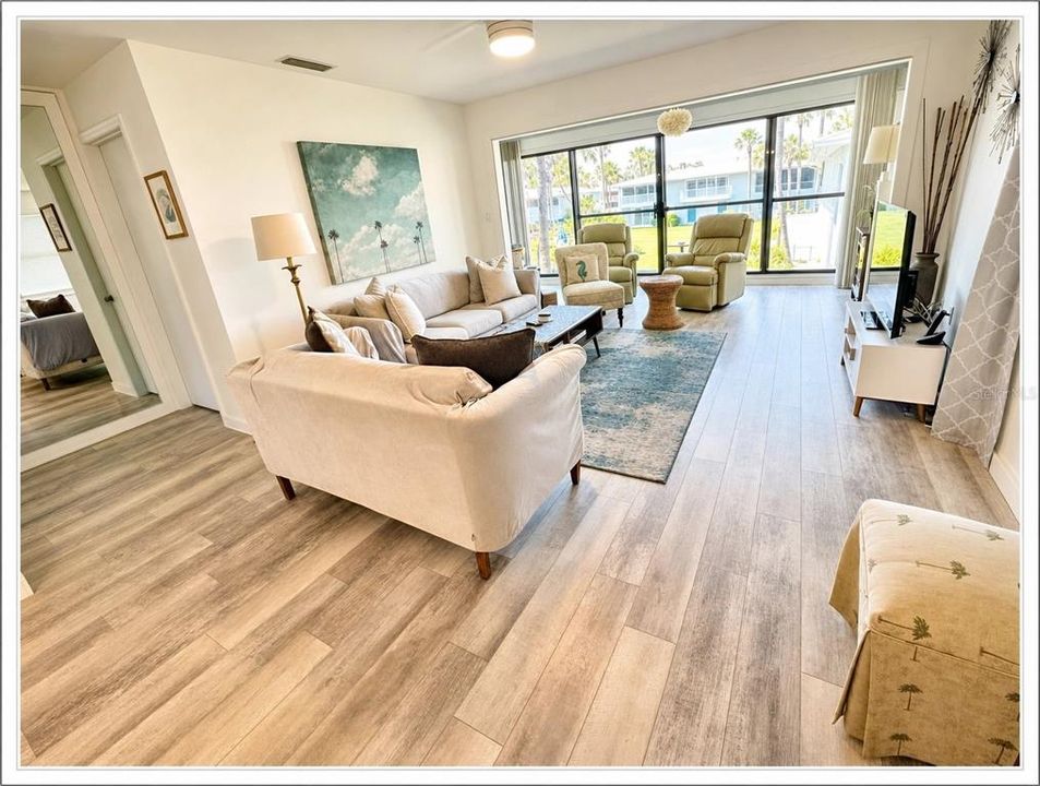 For Sale: $559,000 (2 beds, 2 baths, 1176 Square Feet)