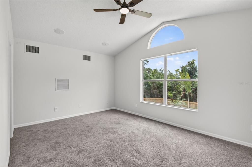 For Sale: $499,999 (4 beds, 3 baths, 2487 Square Feet)
