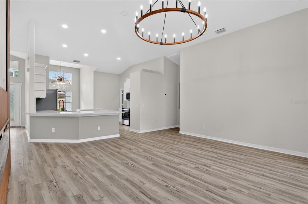 For Sale: $499,999 (4 beds, 3 baths, 2487 Square Feet)