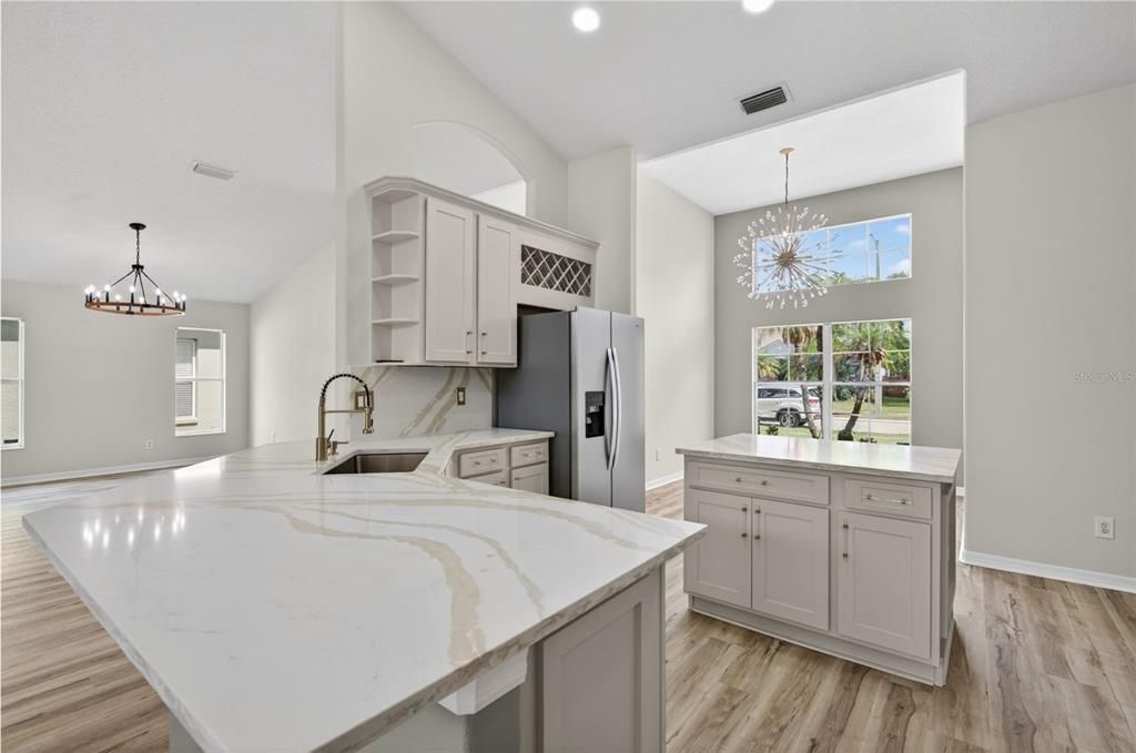 For Sale: $499,999 (4 beds, 3 baths, 2487 Square Feet)