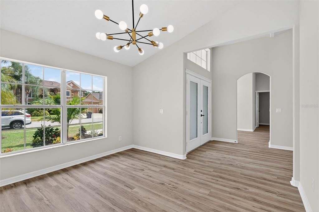 For Sale: $499,999 (4 beds, 3 baths, 2487 Square Feet)