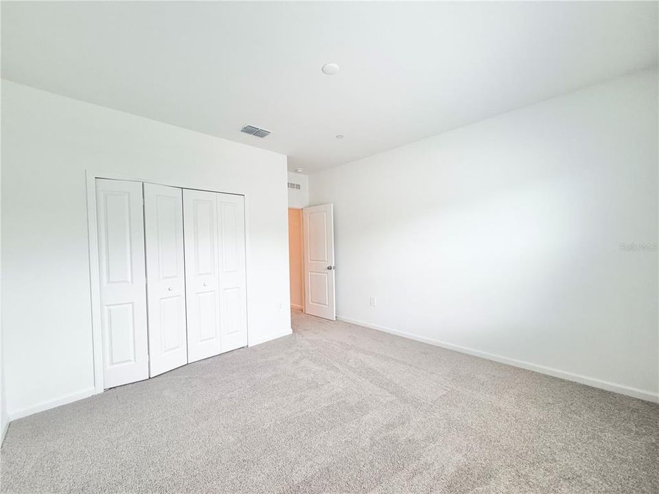 En Renta: $2,600 (4 camas, 2 baños, 2000 Pies cuadrados)