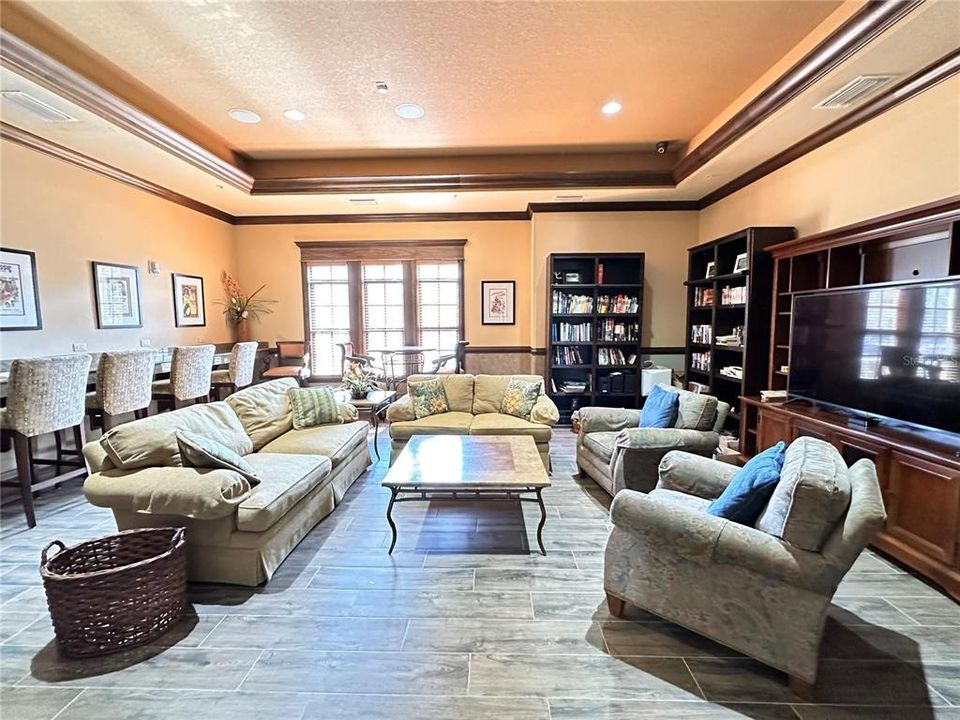 For Sale: $315,000 (2 beds, 2 baths, 2106 Square Feet)