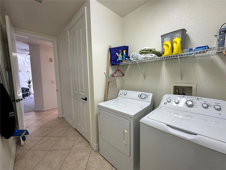 For Sale: $315,000 (2 beds, 2 baths, 2106 Square Feet)