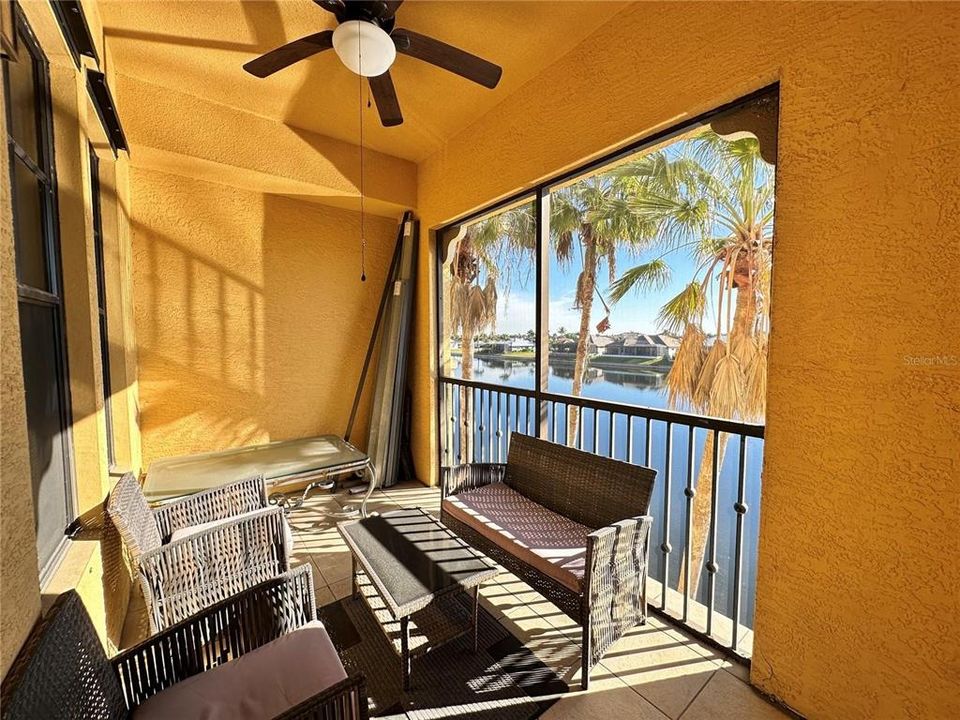 For Sale: $315,000 (2 beds, 2 baths, 2106 Square Feet)