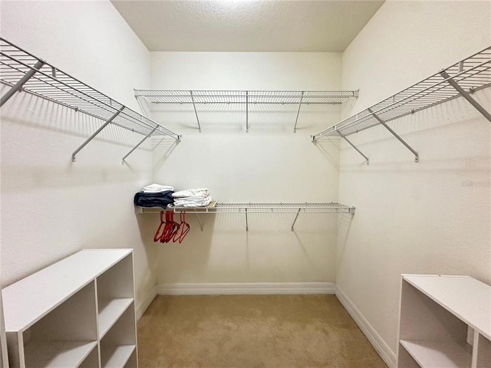 For Sale: $315,000 (2 beds, 2 baths, 2106 Square Feet)