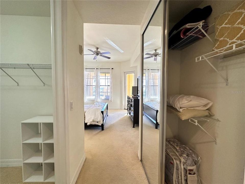 For Sale: $315,000 (2 beds, 2 baths, 2106 Square Feet)