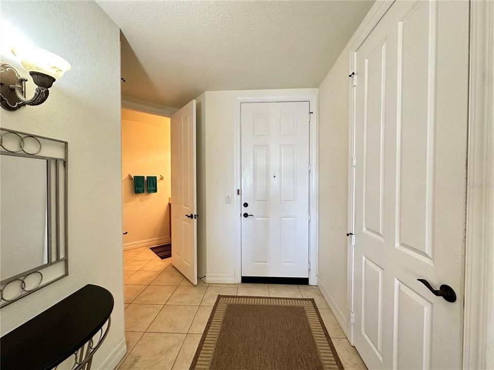 For Sale: $315,000 (2 beds, 2 baths, 2106 Square Feet)
