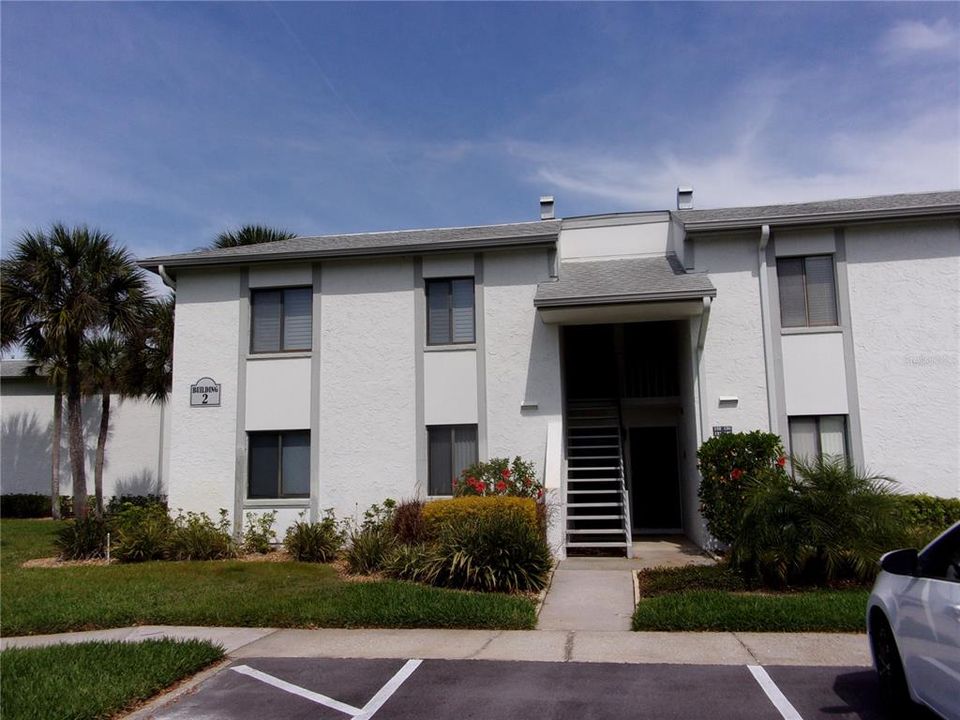 For Rent: $1,800 (2 beds, 2 baths, 1054 Square Feet)