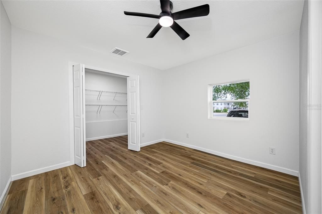 For Sale: $245,000 (3 beds, 2 baths, 1025 Square Feet)