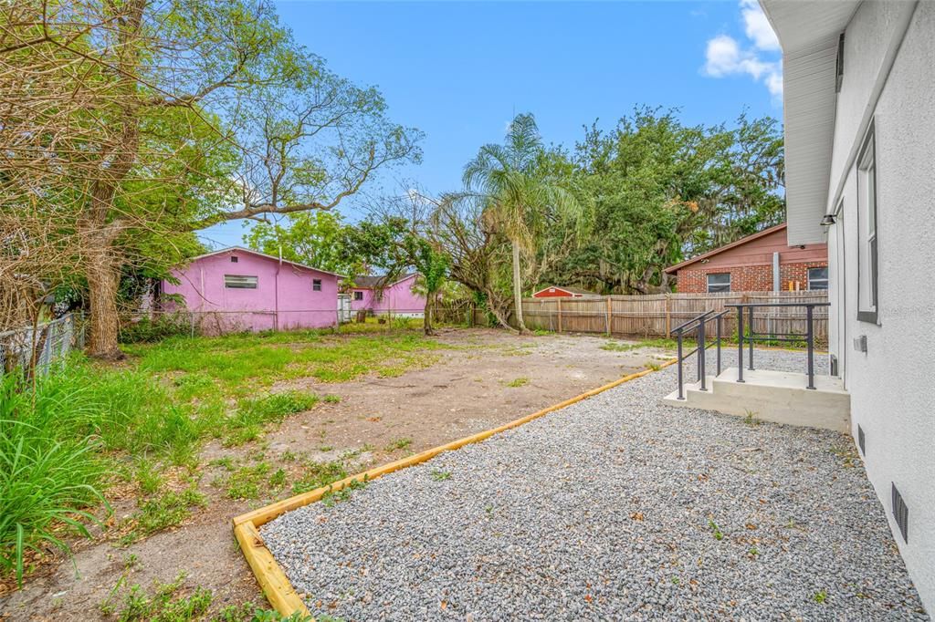 For Sale: $245,000 (3 beds, 2 baths, 1025 Square Feet)