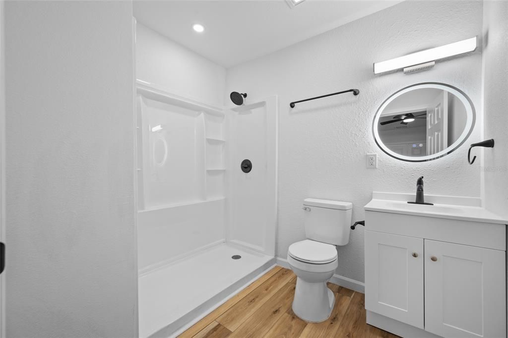 For Sale: $245,000 (3 beds, 2 baths, 1025 Square Feet)