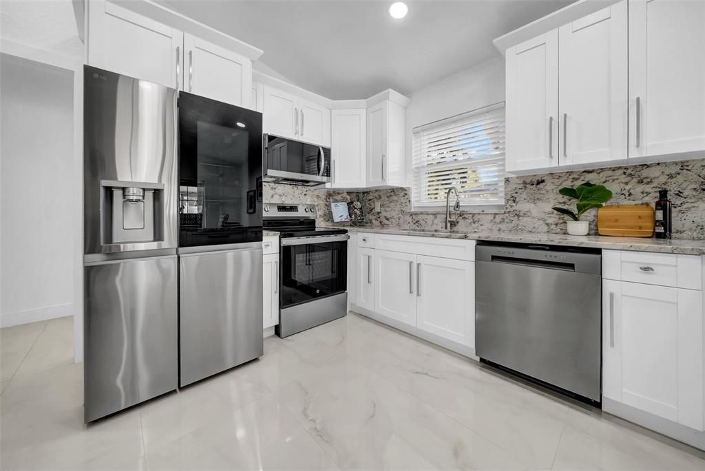 На продажу: $614,999 (3 спален, 3 ванн, 1695 Квадратных фут)