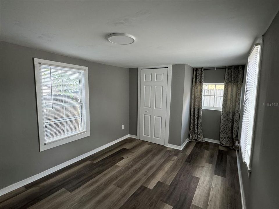 For Sale: $299,000 (2 beds, 1 baths, 786 Square Feet)