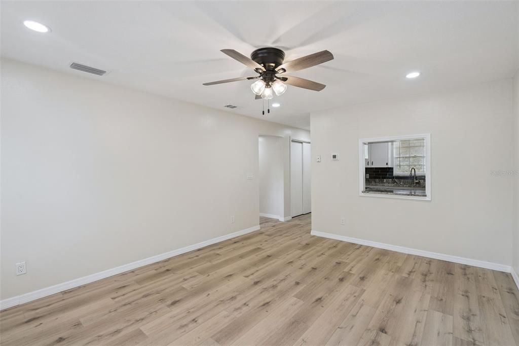 For Rent: $1,599 (1 beds, 1 baths, 650 Square Feet)