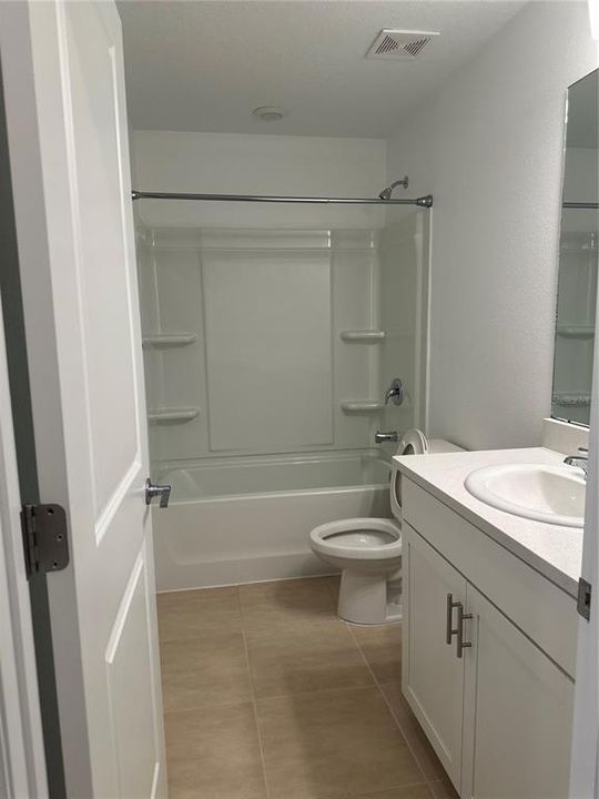 В аренду: $2,100 (3 спален, 2 ванн, 1373 Квадратных фут)
