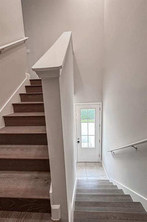 For Rent: $1,850 (1 beds, 1 baths, 560 Square Feet)