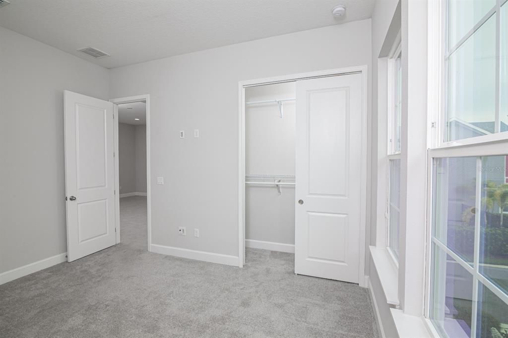 For Rent: $1,850 (1 beds, 1 baths, 560 Square Feet)