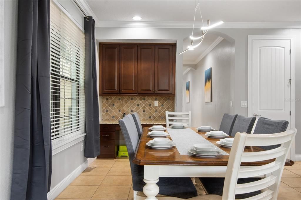 En Venta: $925,000 (5 camas, 5 baños, 3319 Pies cuadrados)