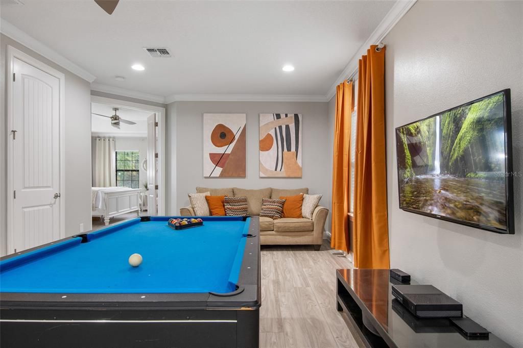 En Venta: $925,000 (5 camas, 5 baños, 3319 Pies cuadrados)