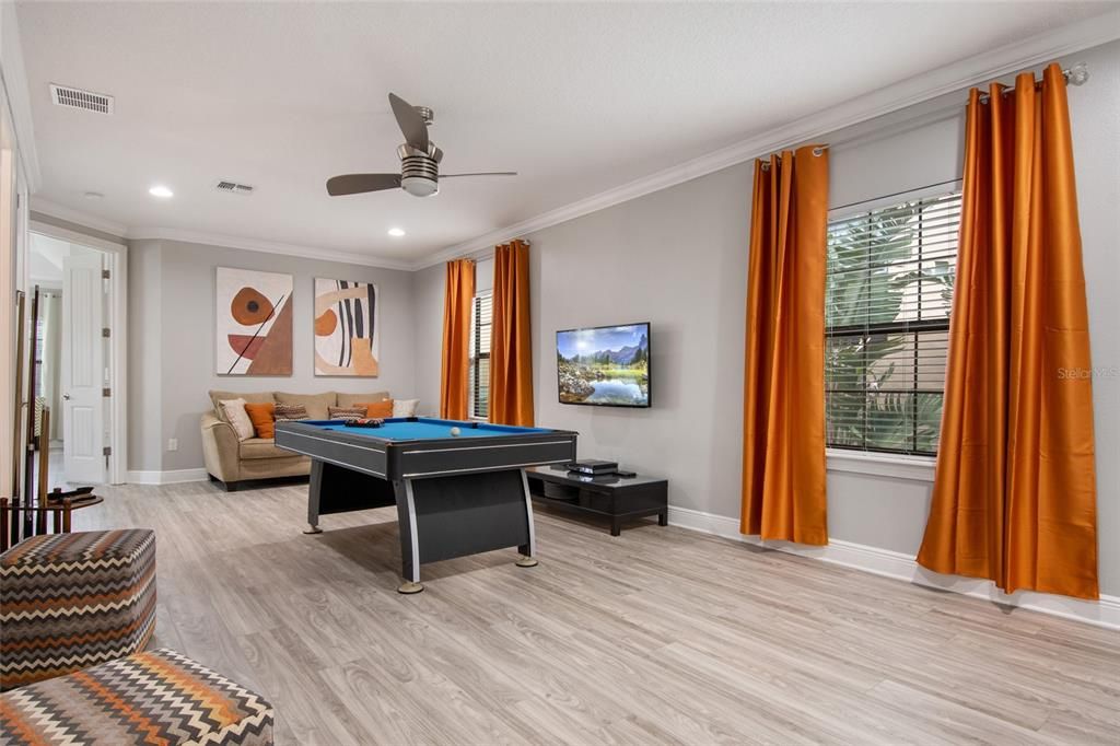 En Venta: $925,000 (5 camas, 5 baños, 3319 Pies cuadrados)