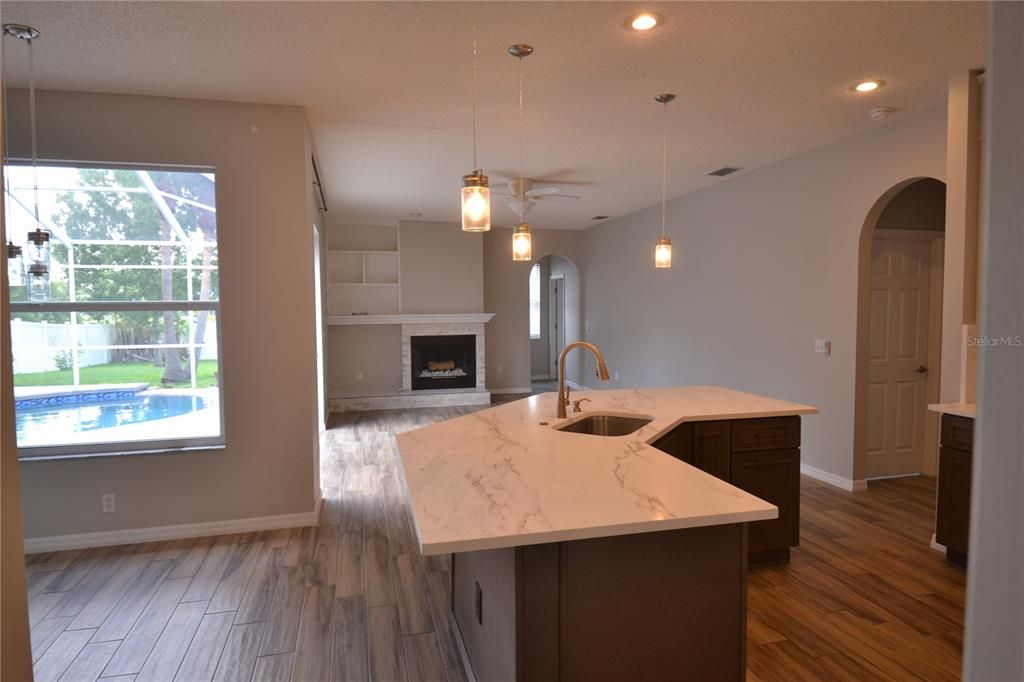 Active With Contract: $4,000 (4 beds, 3 baths, 2133 Square Feet)
