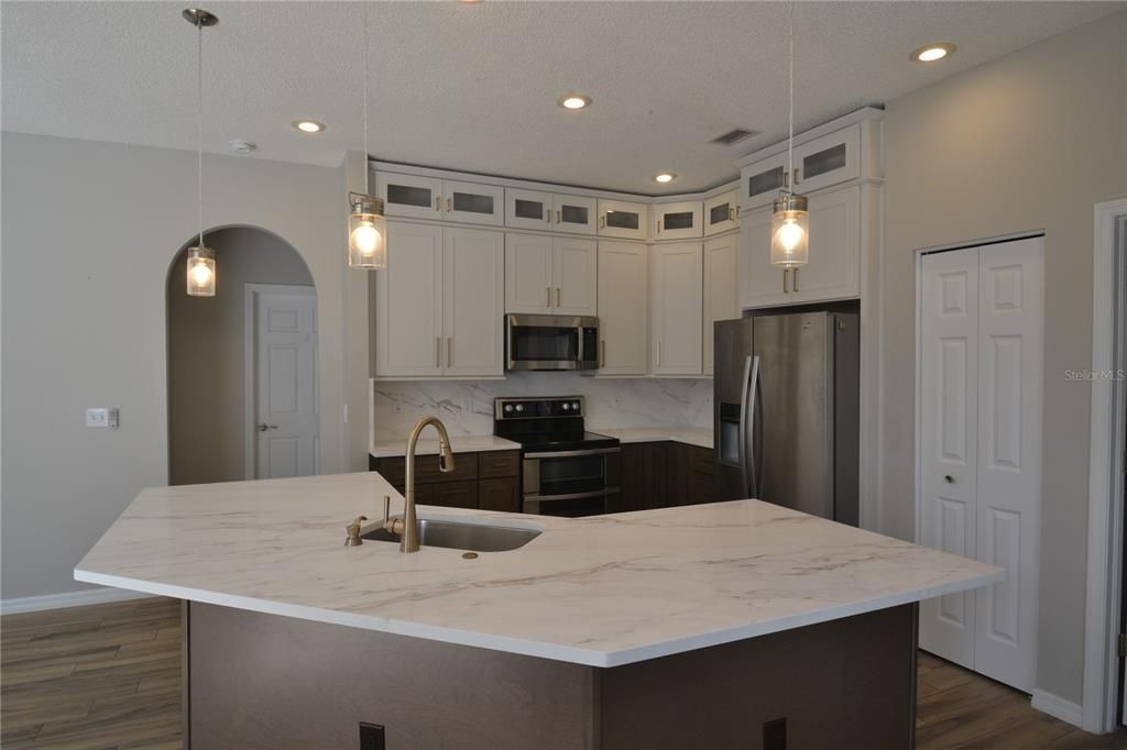 Active With Contract: $4,000 (4 beds, 3 baths, 2133 Square Feet)