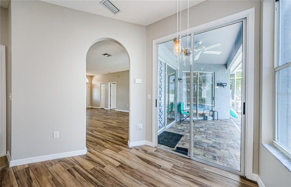 Active With Contract: $4,000 (4 beds, 3 baths, 2133 Square Feet)