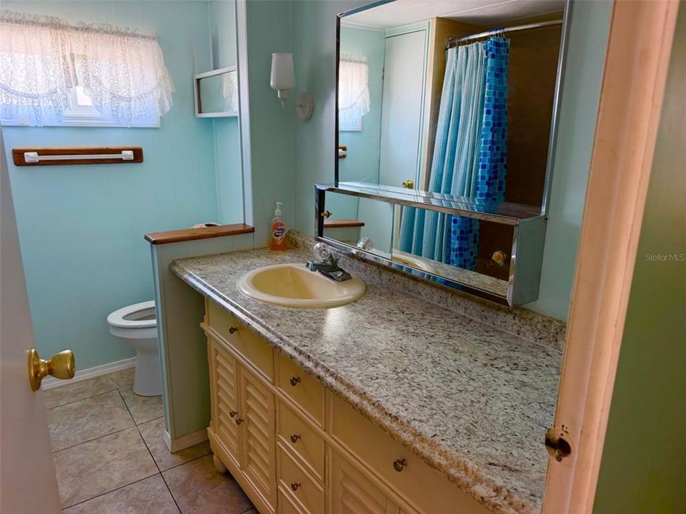 For Sale: $104,995 (1 beds, 1 baths, 576 Square Feet)