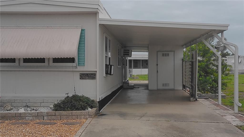 For Sale: $104,995 (1 beds, 1 baths, 576 Square Feet)