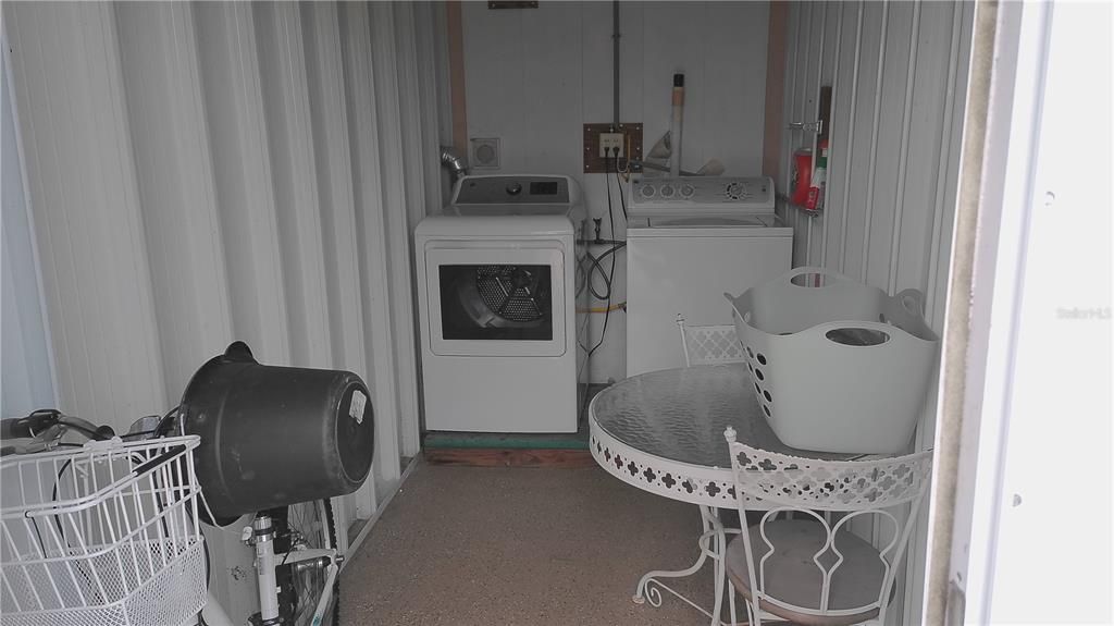 For Sale: $104,995 (1 beds, 1 baths, 576 Square Feet)