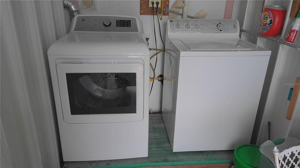 For Sale: $104,995 (1 beds, 1 baths, 576 Square Feet)