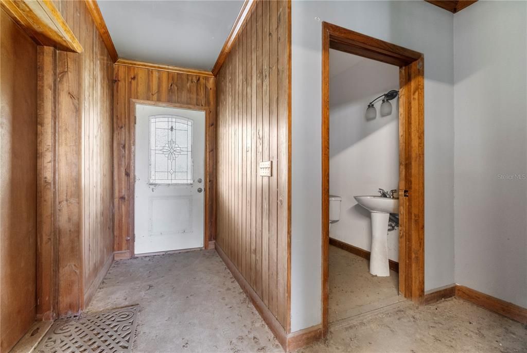 For Sale: $1,475,000 (4 beds, 3 baths, 2420 Square Feet)