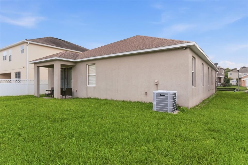 For Sale: $500,000 (4 beds, 2 baths, 1972 Square Feet)