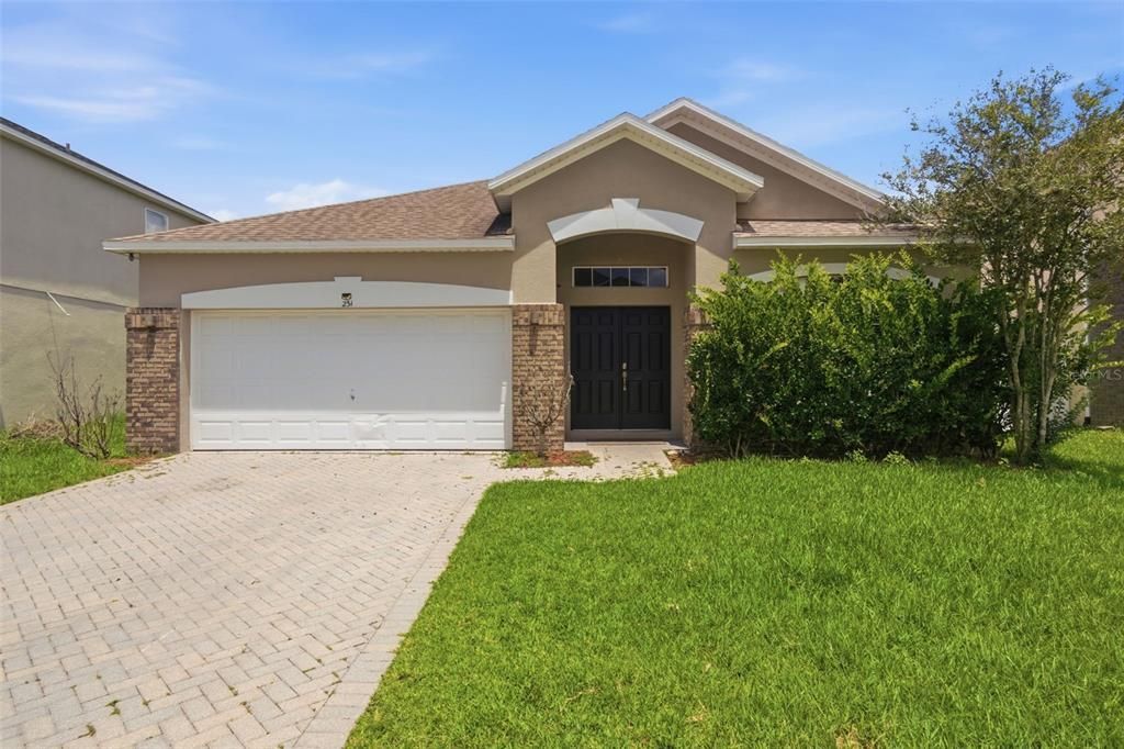For Sale: $500,000 (4 beds, 2 baths, 1972 Square Feet)