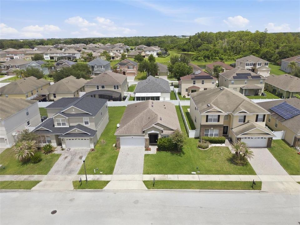 For Sale: $500,000 (4 beds, 2 baths, 1972 Square Feet)