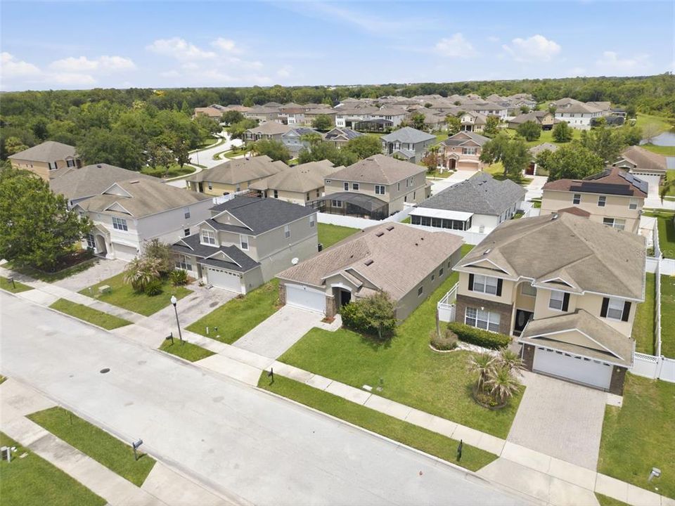 For Sale: $500,000 (4 beds, 2 baths, 1972 Square Feet)
