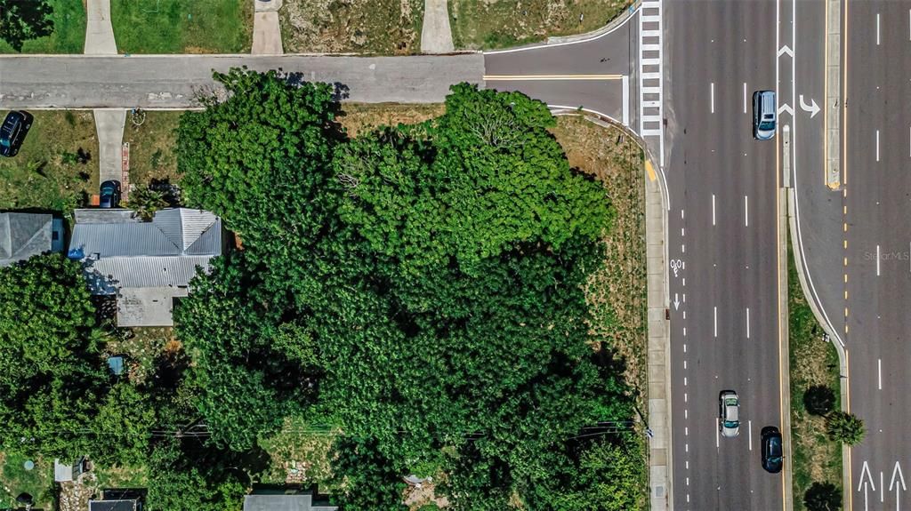На продажу: $250,000 (0.26 acres)