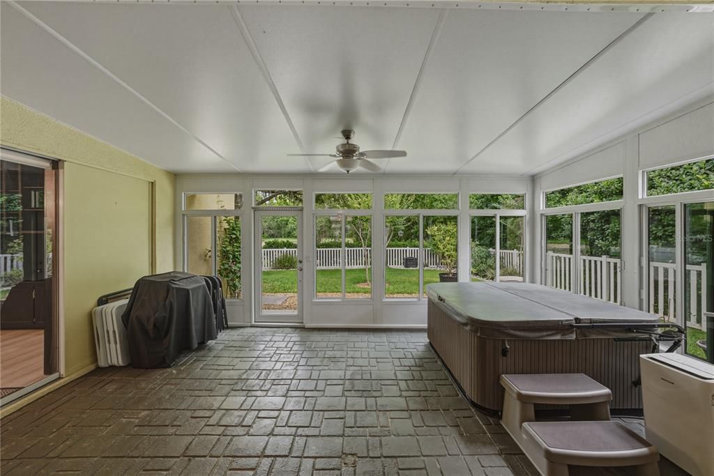En Venta: $495,000 (4 camas, 3 baños, 2372 Pies cuadrados)