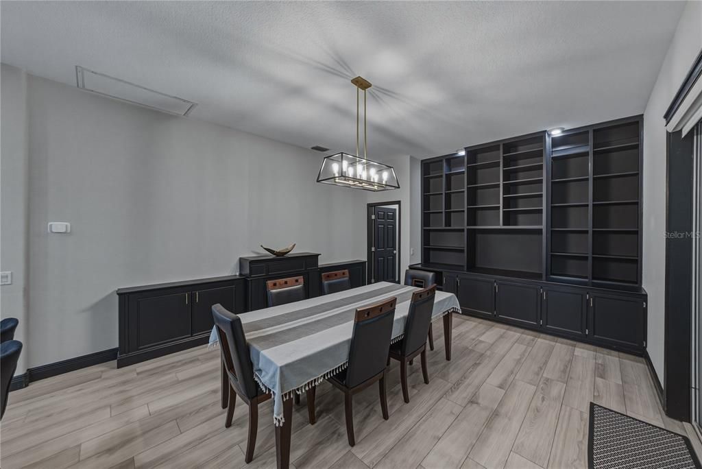 En Venta: $495,000 (4 camas, 3 baños, 2372 Pies cuadrados)