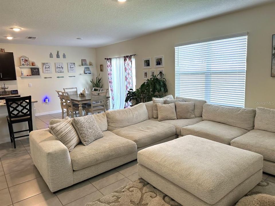 В аренду: $2,750 (5 спален, 3 ванн, 2605 Квадратных фут)