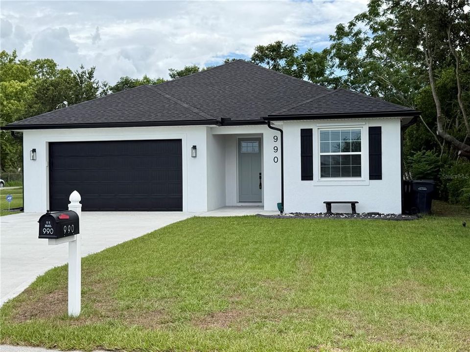 For Sale: $329,100 (3 beds, 2 baths, 1532 Square Feet)