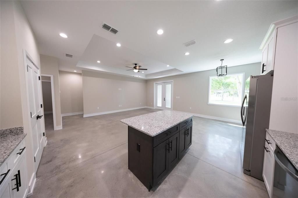 For Sale: $329,100 (3 beds, 2 baths, 1532 Square Feet)