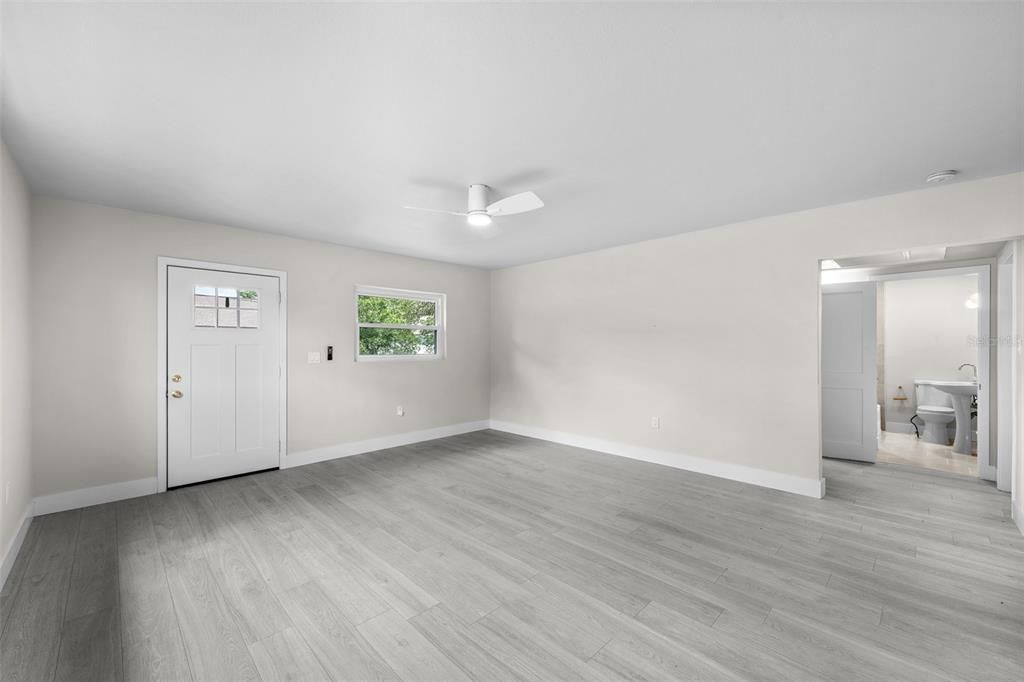 For Sale: $440,000 (3 beds, 2 baths, 1705 Square Feet)