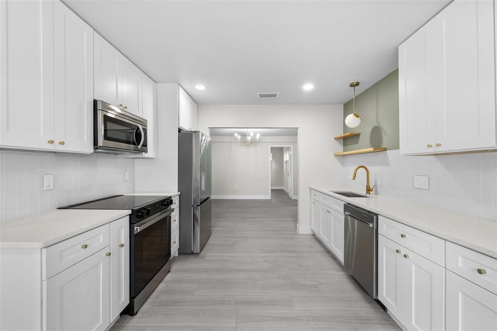 For Sale: $440,000 (3 beds, 2 baths, 1705 Square Feet)