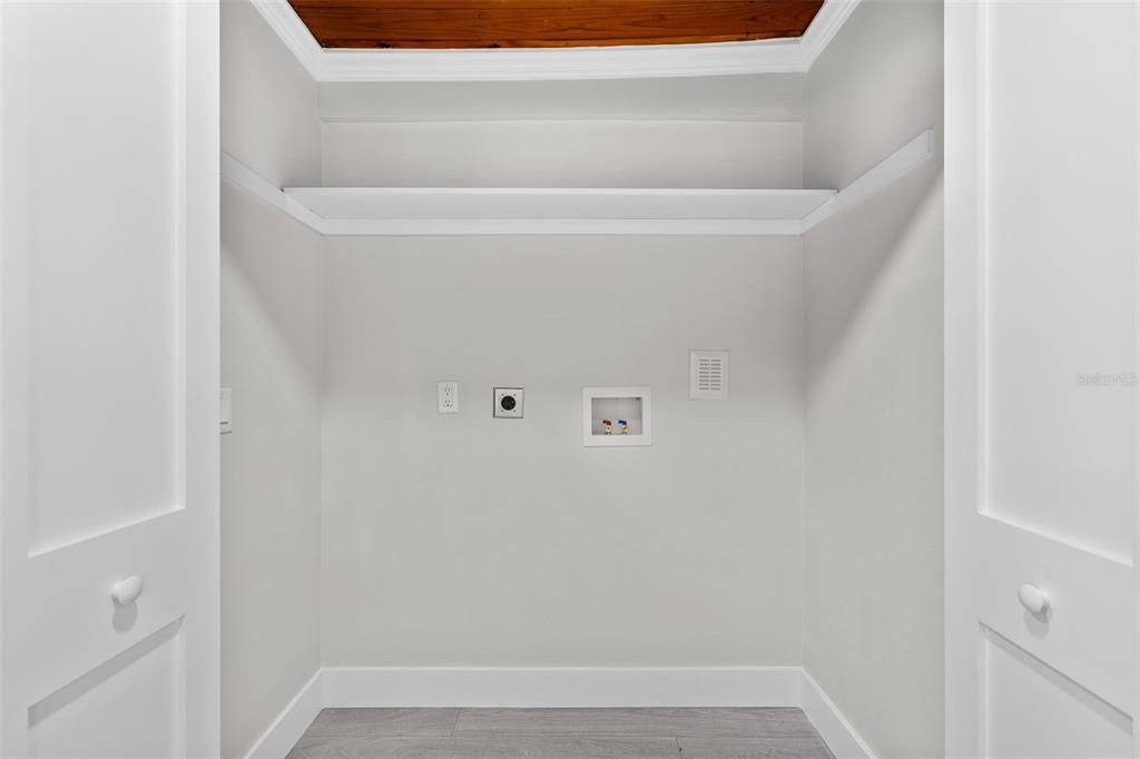 For Sale: $440,000 (3 beds, 2 baths, 1705 Square Feet)